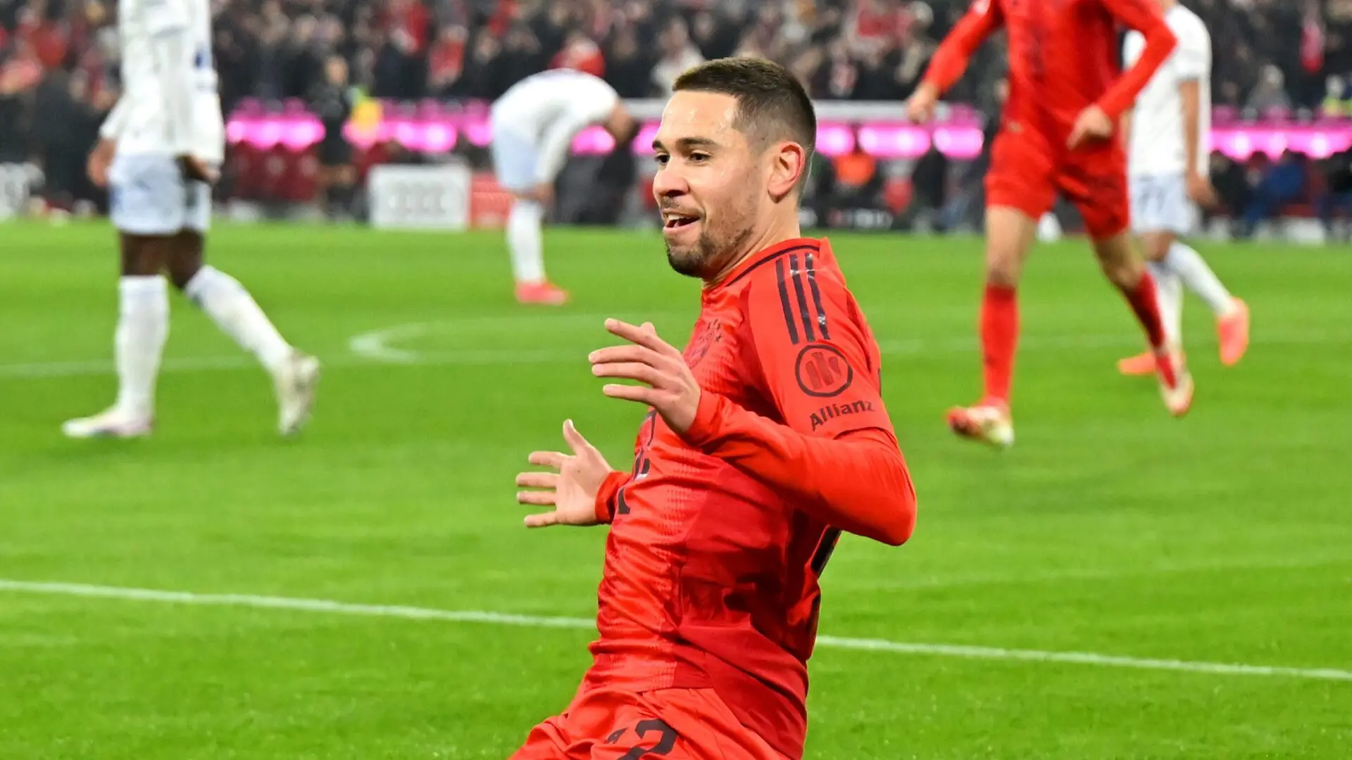 Raphael-Guerreiro-Bayern-Munique.jpg